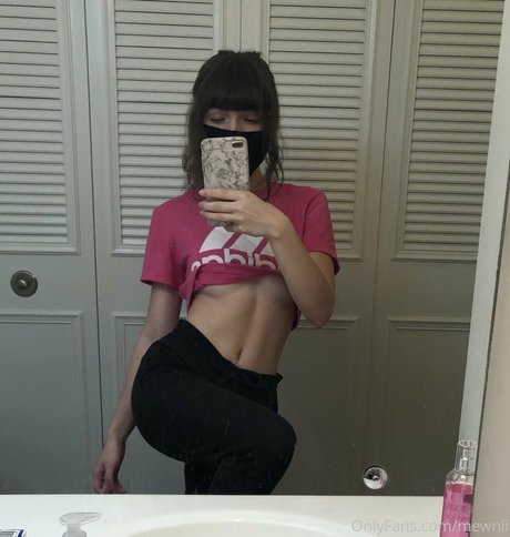 Mewnii sexy actress archive