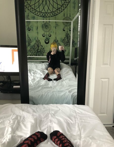 sadlittlesun star art image