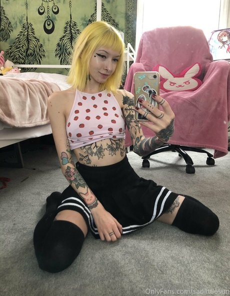 sadlittlesun pornstar nudes photo