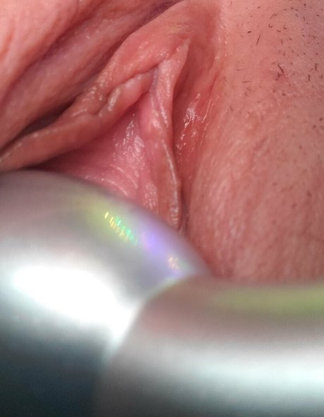 lickmefrosty sexy model photo