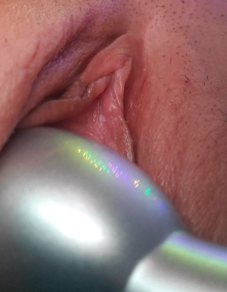 lickmefrosty nude actress gallery