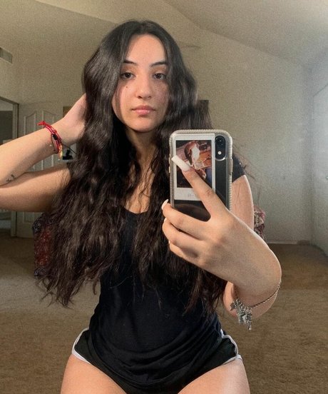 Anneiise model pretty pictures