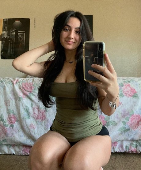 Anneiise porn model photos