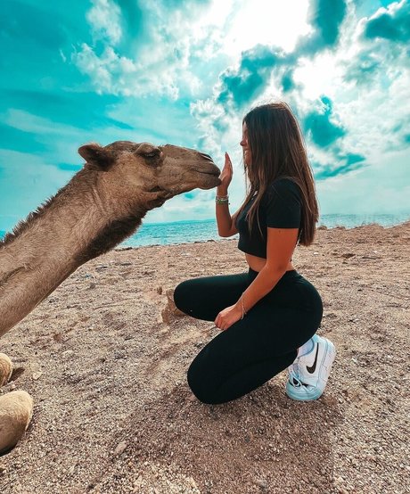 Lara Benjamina Winter top actress pictures