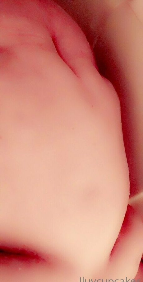 iluvcupcakes pretty model image