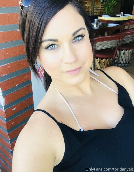 toridanyels star nude picture