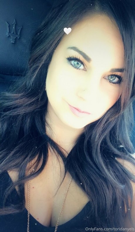 toridanyels model sex galleries