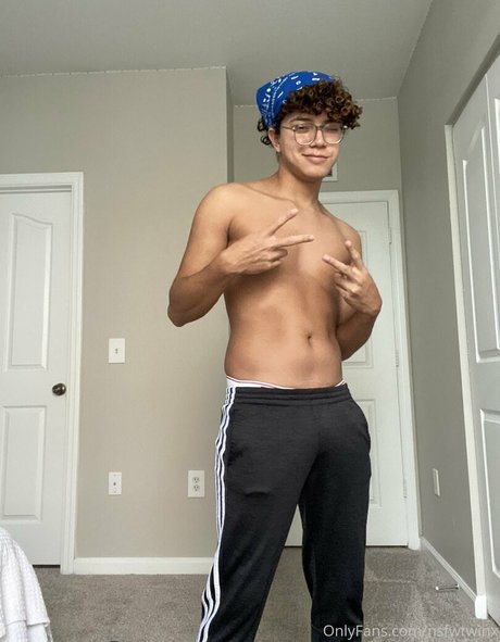 nsfwtwinx perfect actress photos