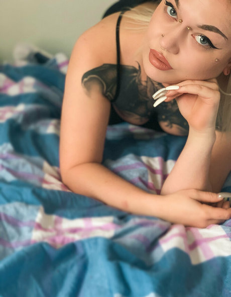 bat gyal model erotic archive