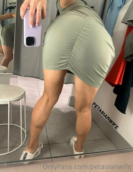 petasianwife nudes model pics