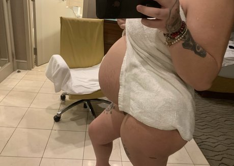 ajuicyk sex star photo