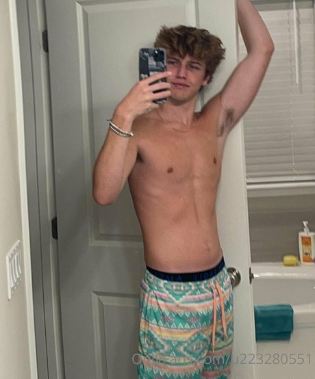 karsen scott star high quality image