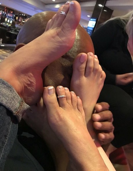 wonderfeetwoman adult model img