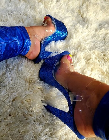 wonderfeetwoman top model picture