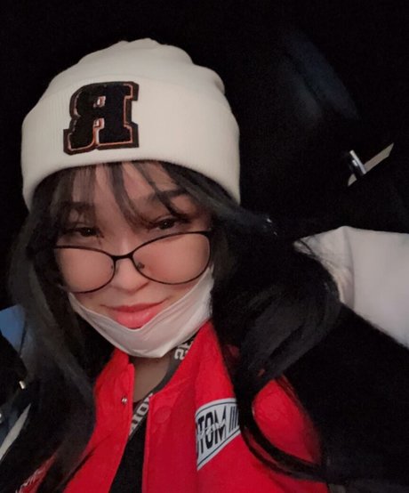 Aliyah Delaney hd pornstar photos