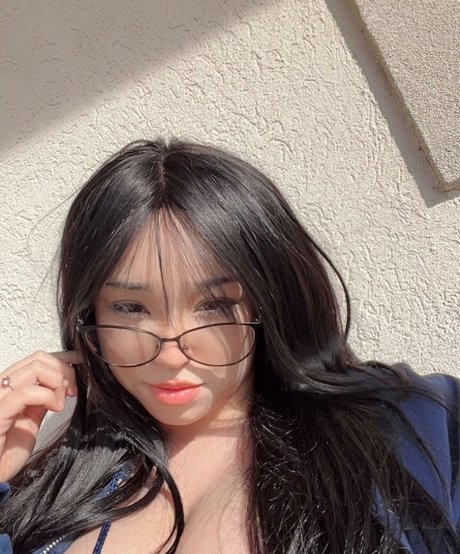 Aliyah Delaney pretty pornstar pics