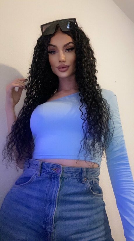 Trannyeva exclusive actress images