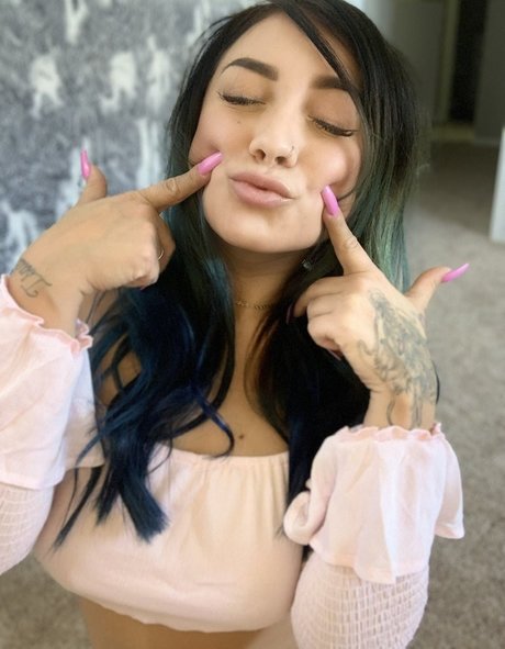 Baddy Bina free star images