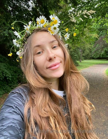 banana69split hot star photos