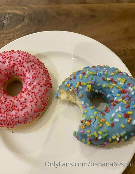 banana69split nude model pic