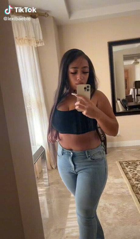 Lexxiibaebie pornstar hot picture