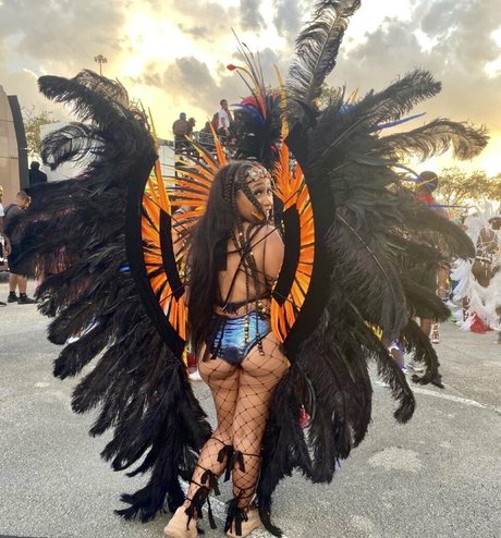 fansly onlyfans sexy nude images