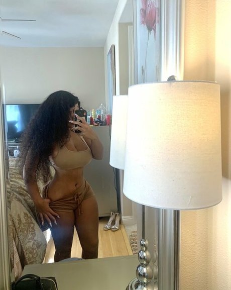 Lexxiibaebie pretty pornstar img