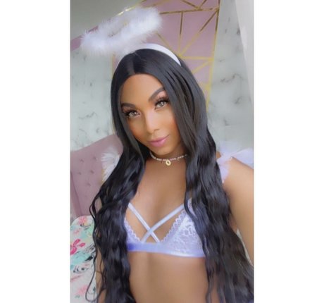 ebonyskinn pornstar sexy img