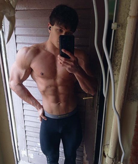 andrewad model pretty galleries