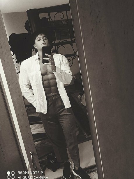 bride onlyfans pornographic pic