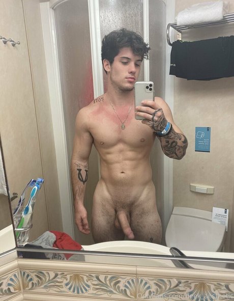 deek aesthetic model nudes photo