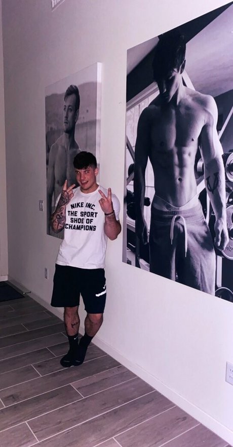 deek aesthetic actress img