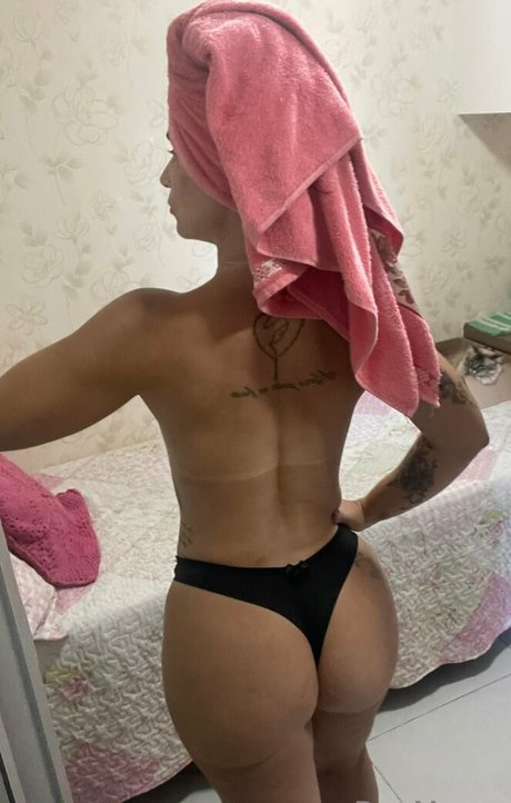 daymuzza model nude picture