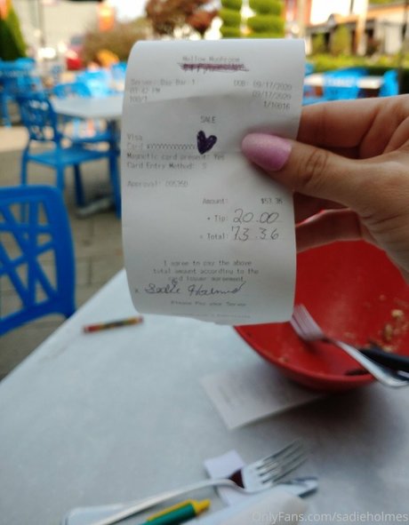 sadieholmesxxx model exclusive photos