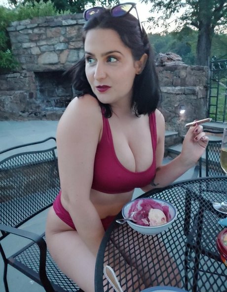 hairy legs onlyfans nudes pic