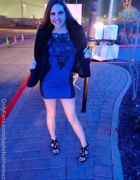 sadieholmesxxx model free picture