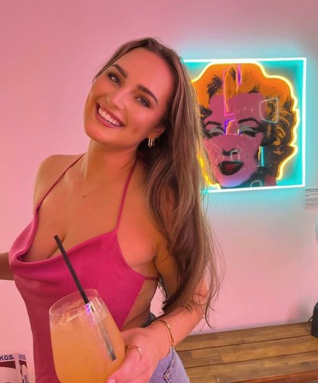 Alex Berggren model perfect pic