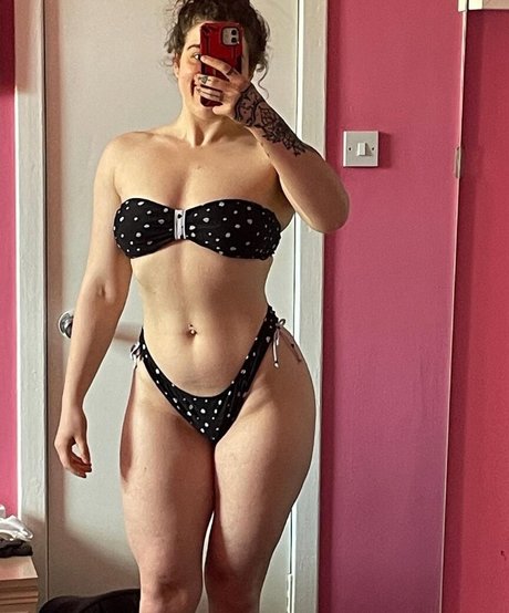 hipthrustqueen model perfect img