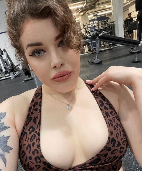 hipthrustqueen pornstar beautiful archive