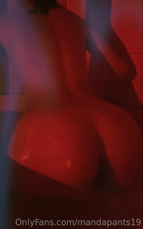 mandapants19 model naked photos