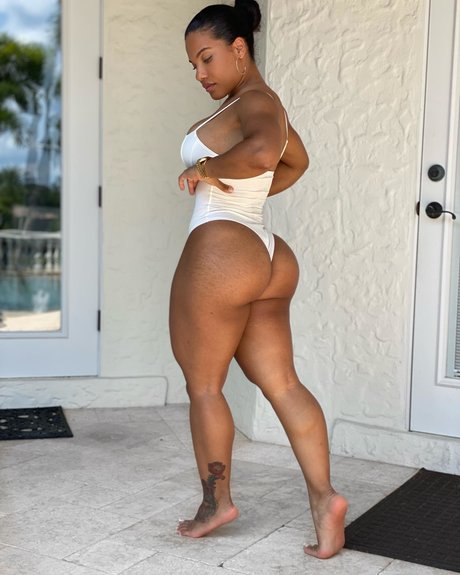 ebony smoking onlyfans pornos photo