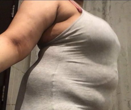 big tits brunette onlyfans naked images