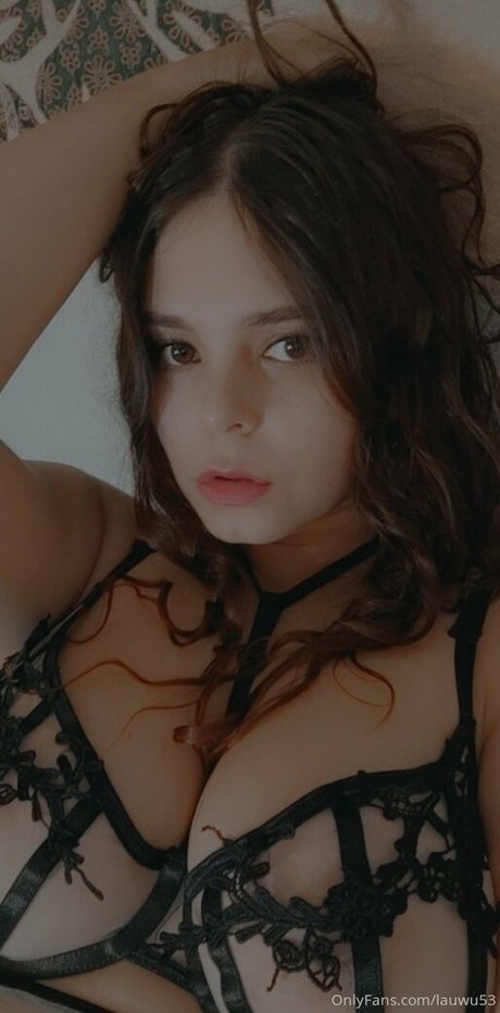lauwu53 pornstar hd pic
