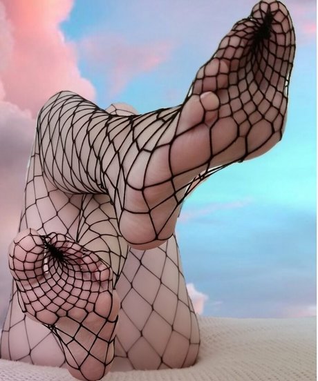 doveylovesfeet free pornstar pic