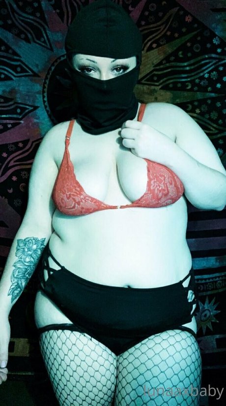 lunaaxbaby model exclusive photo