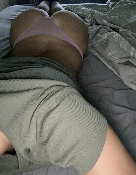 thigh high boots onlyfans top pics