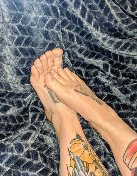 hdkinkytime naked model pic