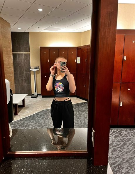 immaturebunny model top img