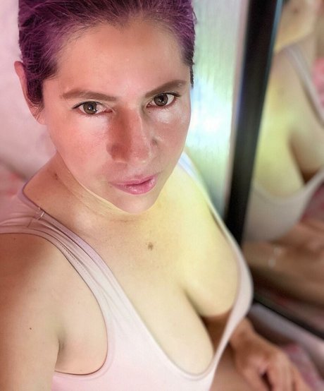 Normii exclusive model img