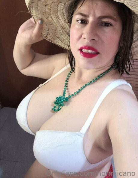 Normii pretty model img